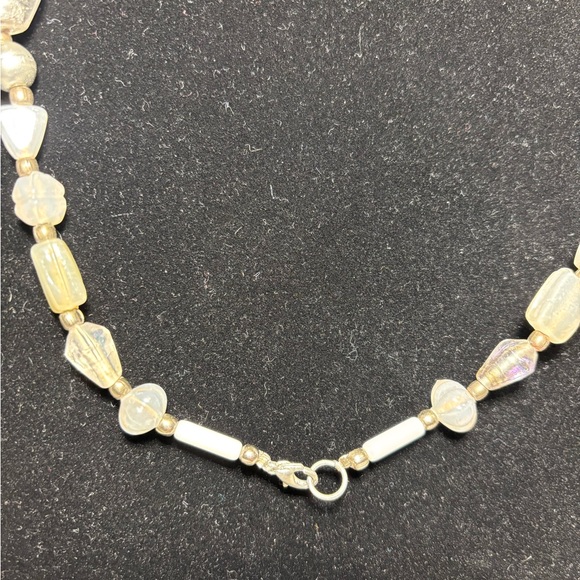 Seed Bead White Multistrand Necklace Silvertone Opalescent Clear Beads 12โ Drop - Picture 8 of 9